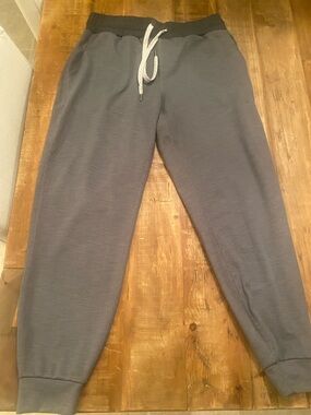 Vuori Women's Gray Jogger Pants with Black Waistband and White Drawcord